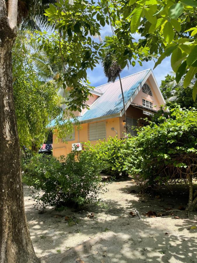 The Coral Casa Villa Caye Caulker Exterior photo